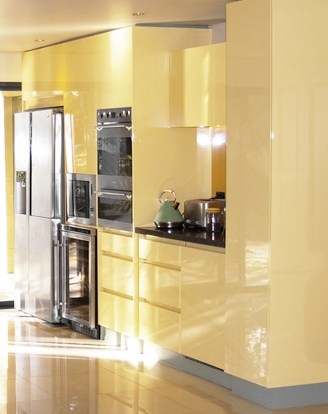 A Modern Handleless two pack kitchen with matching Recessed Handles and Caesarstone bench tops by Adelaide’s Compass Kitchens